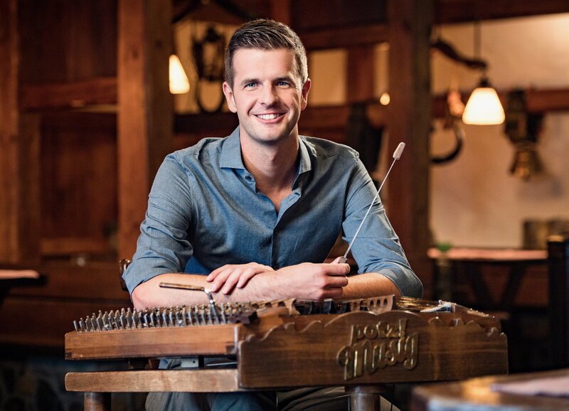 Nicolas Senn Moderator Potzmusig – Bild: SRF1 Nicolas Senn Moderator Potzmusig – Bild: SRF1