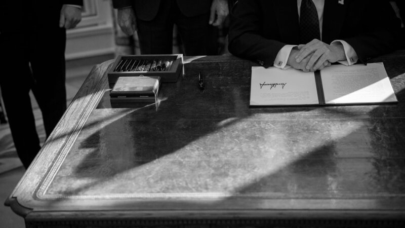 Trump: Das Gesetz bin ich – Bild: Andrew Harnik/​Getty Images