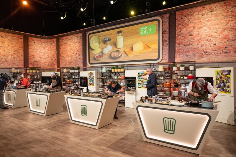 Cornelia Uetrecht, Pepe Palme, Lena Ringwald, Alexander Herrmann, Jakl Wolf – Bild: RTL