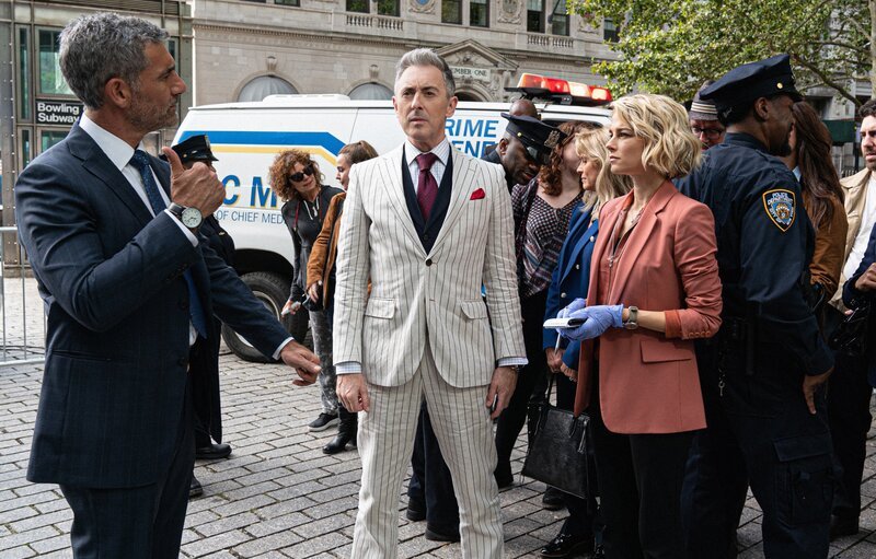 (v.l.n.r.) Kanter Harris (Michael B. Silver); Dr. Dylan Reinhart (Alan Cumming); Lizzie Needham (Bojana Novakovic) – Bild: CBS Broadcasting, Inc. (v.l.n.r.) Kanter Harris (Michael B. Silver); Dr. Dylan Reinhart (Alan Cumming); Lizzie Needham (Bojana Novakovic) – Bild: CBS Broadcasting, Inc.