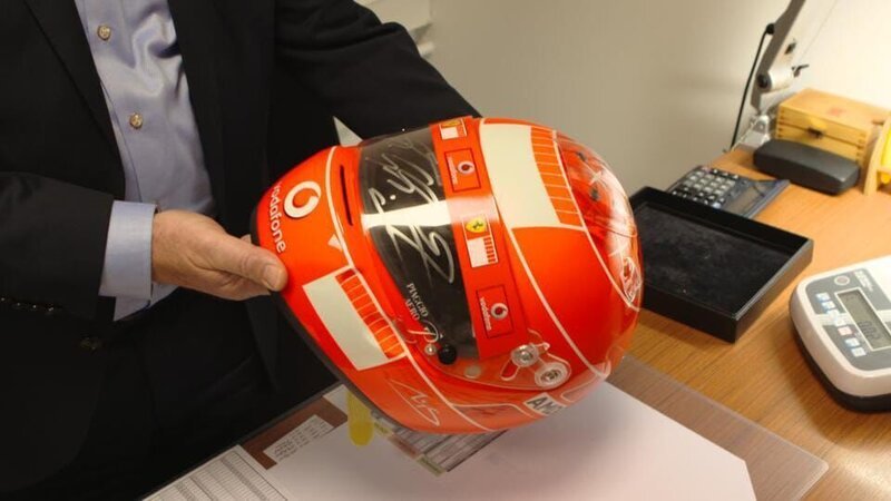 Der Schumacher-Helm – Bild: Spiegel Geschichte