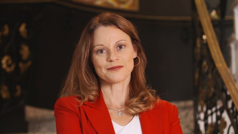 Als Undercover Boss im Einsatz ist Stefanie Brandes, Geschäftsführerin der Aldiana GmbH. – Bild: Aldiana GmbH