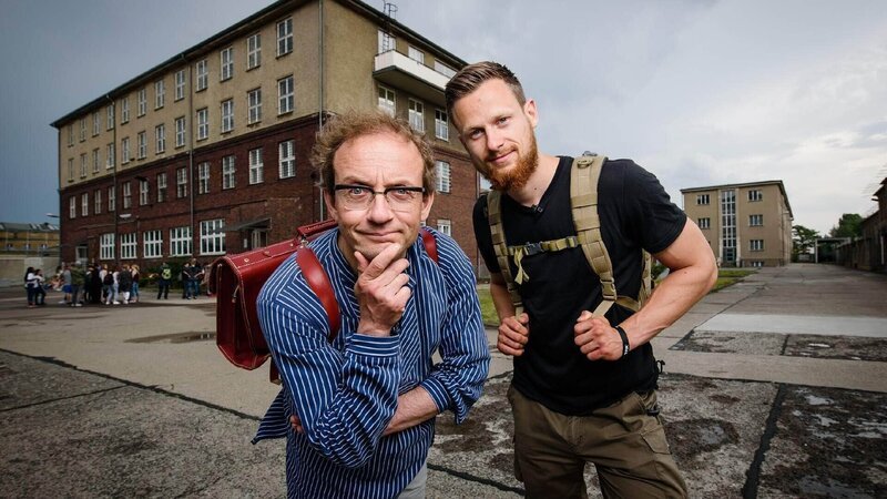 Wigald Boning und Friedrich „Fritz“ Meinecke – Bild: RTL /​ Schwarzbild Medienproduktion GmbH
