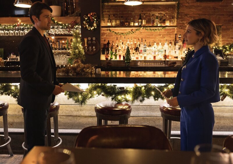 Aaron (Corey Sevier) und Renée (Vanessa Lengies) +++ Die Verwendung des sendungsbezogenen Materials ist nur mit dem Hinweis und Verlinkung auf RTL+ gestattet. +++ – Bild: RTL /​ Hallmark Media