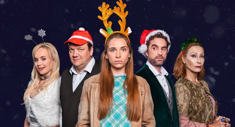 Titelmotiv Presseheft – V.li.n.re.: Jaqueline Hell (Luise von Finckh), Mario Meurer (Charly Hübner), Simone Streuble (Lena Klenke), Alexander Streuble (Oliver Wnuk) und Dorothee Streuble (Andrea Sawatzki) – Bild: ARD Degeto/​Gulliver Theis