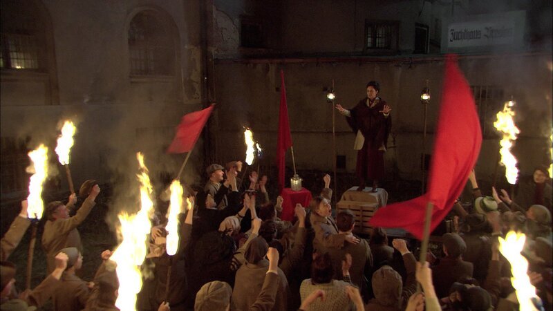 Als überzeugte Kommunistin sagt Rosa Luxemburg dem Kapitalismus den Kampf an und befeuert damit eine der heftigsten Rivalitäten des 20. Jahrunderts. – Bild: ZDF und Frank Amman (c) ZDF./​Frank Amman (c) ZDF