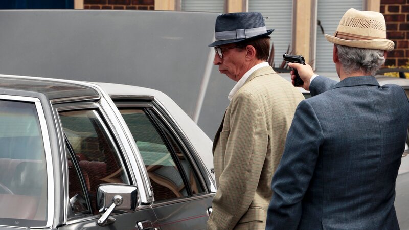 Verräter leben gefährlich. Als Persico die Seiten wechselt, wird er selbst zur Zielscheibe. – Bild: ZDF und Bedlam Productions, Steve Gray