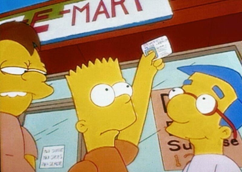 Stolz zeigt Bart (Mi.) seinen gefälschten Führerschein vor. – Bild: PR7; ProSieben Media AG