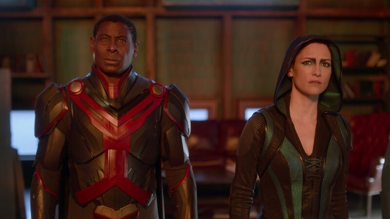 J’onn J’onzz (David Harewood, l.); Alex Danvers alias Sentinal (Chyler Leigh, r.) – Bild: The CW Network, LLC.