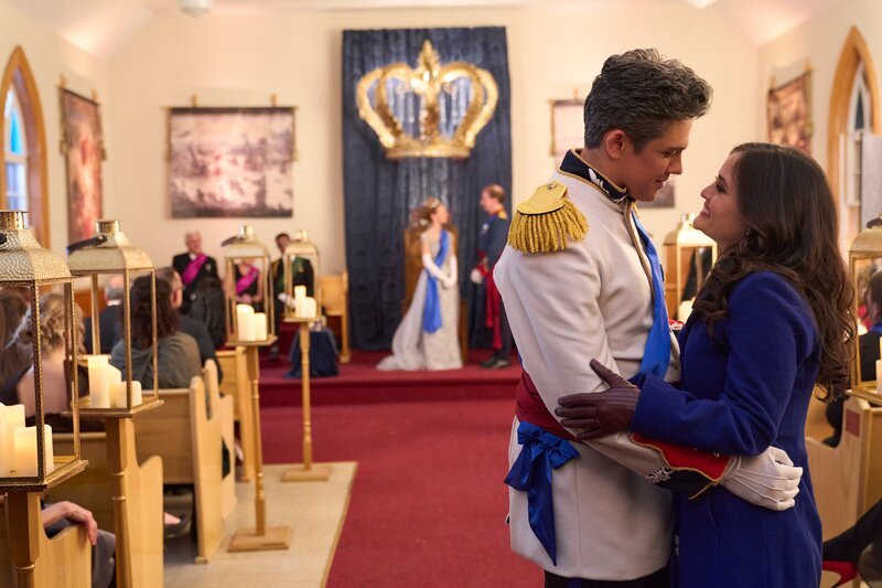 Robert (Neal Bledsoe) und Lizzie (Danica McKellar) – Bild: CH Media