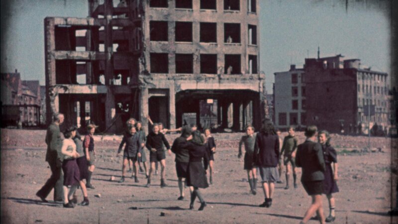 Scene from the documentary Kinder des Krieges – Bild: ZDF/​Spiegel TV