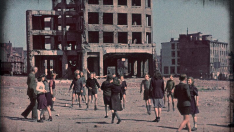 Scene from the documentary Kinder des Krieges – Bild: ZDF/​Spiegel TV