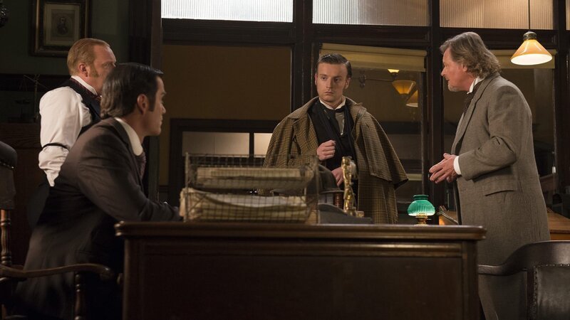 l-r : Detective William Murdoch(Yannick Bisson),Inspector Thomas Brackenreid(Thomas Craig),Andrew Grower – Bild: AXN White