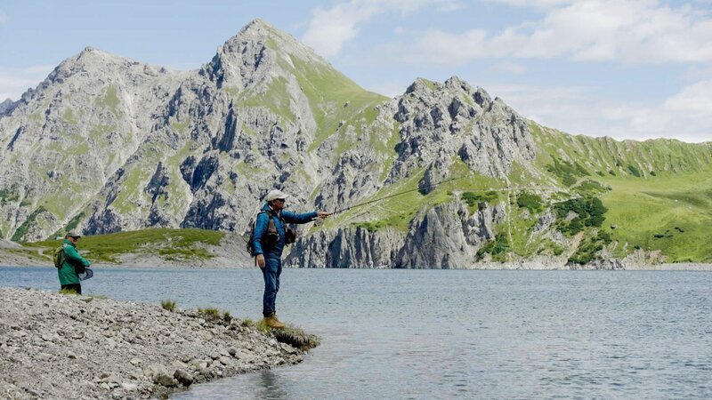 Fliegenfischer am Lünersee. – Bild: ORF/​POPUP