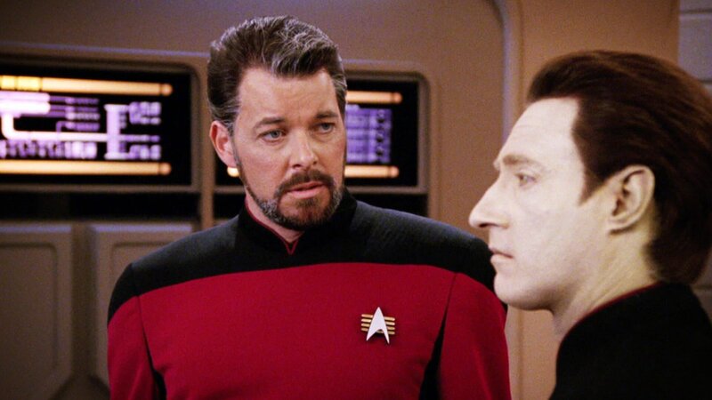 William Thomas ‚Will‘ Riker (Jonathan Frakes, l.) und Lieutenant Commander Data (Brent Spiner, r.) – Bild: Tele 5