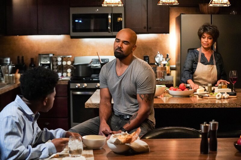 S.W.A.T. – Season 2 – Episode 219 – „Invisible“ – Bild: TV24 /​ CBS Broadcasting, Inc.