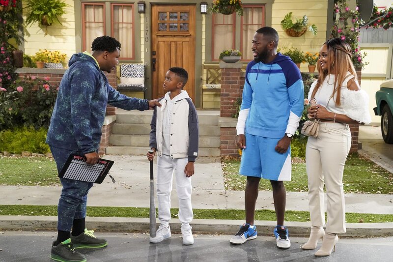 (v.l.n.r.) Marty Butler (Marcel Spears); Eli (Jeremiah King); Malcolm Butler (Sheaun McKinney); Ariel (Kimberley Drummond) – Bild: CBS Broadcasting Inc. /​ Monty Brinton