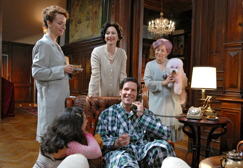 Die Zürcher Verlobung - Drehbuch zur Liebe – Bild: ARD Degeto/​Susanne Dittmann