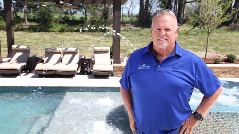 Kyle Peek as seen on Pool Kings (portrait) – Bild: Scripps/​Focus/​DIY Network/​Scripps Networks, LLC.