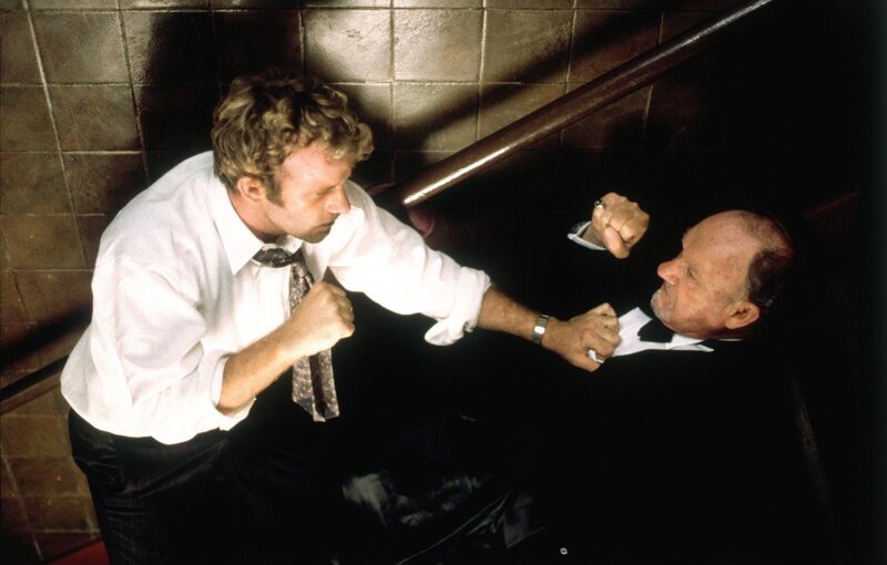 Dem jungen Detective Felix Owens (Thomas Jane, l.) brennen beim Verhör des cleveren Anwalts Henry Hearst (Gene Hackman, r.) die Sicherungen durch … – Bild: Splendid Film