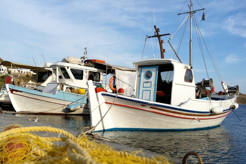 Fischerboote im Hafen von Patmos – Bild: Bastian Barenbrock