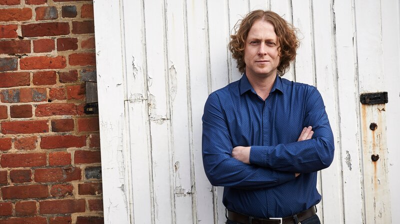 Host Justin Cunningham. – Bild: Ray Burmiston /​ Discovery Communications