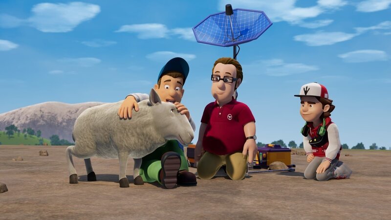 Die Pfadfinder müssen die „Experten“ Joe, Mike und Peter mithilfe der Feuerwehrleute retten, bevor Schlimmeres passiert. – Bild: KiKA/​2024 Prism Art & Design Limited