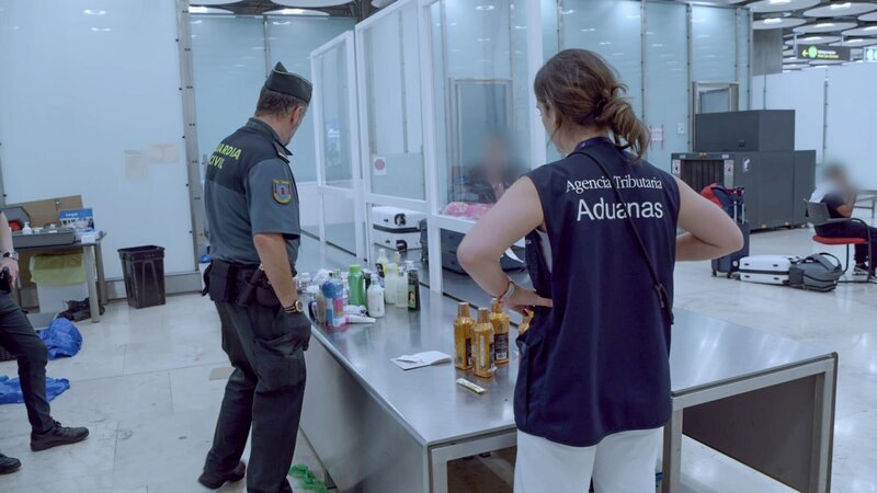 As seen in Border Control: Spain S10 – Bild: Warner Bros. Discovery