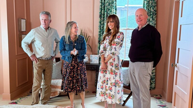 This image has been distributed to our partners.; Gray, Grumpy, and the Gambles tour the newly renovated Gamble home as seen on Happy to be Home with the Benkos episode 206. – Bild: Warner Bros. Discovery, Inc.