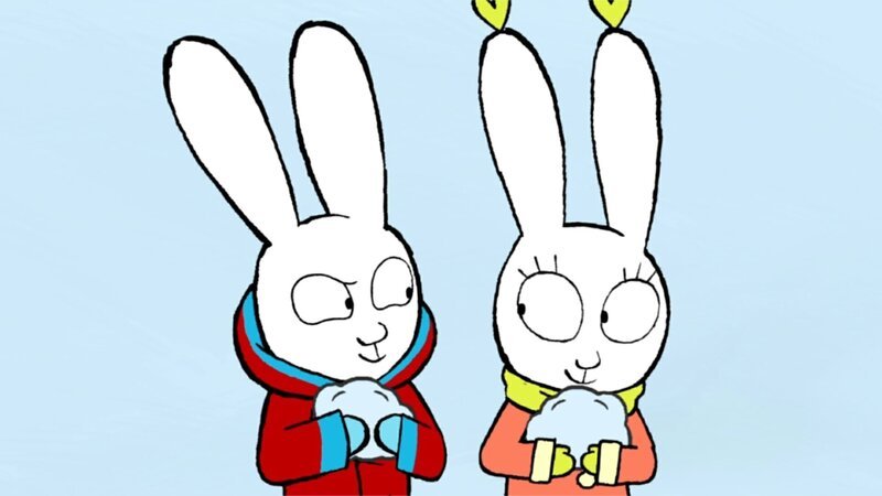 Simon (l.) und Lou (r.) schmieden einen Plan, wie sie sich an den unbekannten Schneeballwerfern rächen können. – Bild: ZDF/​GO-N Productions