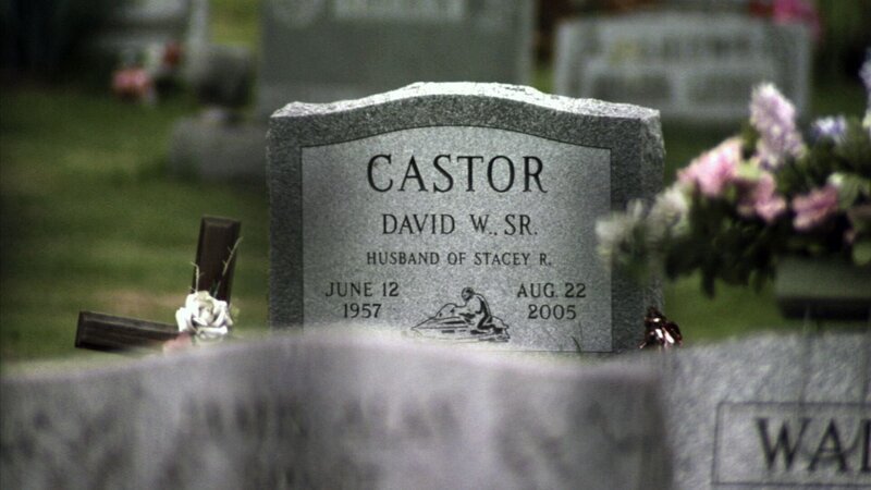 Das Grab von Stacey Castor’s Ehemann David – Bild: RTL Crime