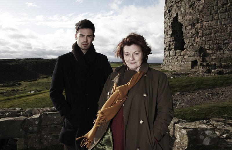 Joe Ashworth (David Leon, l.); Vera Stanhope (Brenda Blethyn, r.) – Bild: PLURIMEDIA (ITV Global Entertainment Ltd) Joe Ashworth (David Leon, l.); Vera Stanhope (Brenda Blethyn, r.) – Bild: PLURIMEDIA (ITV Global Entertainment Ltd)