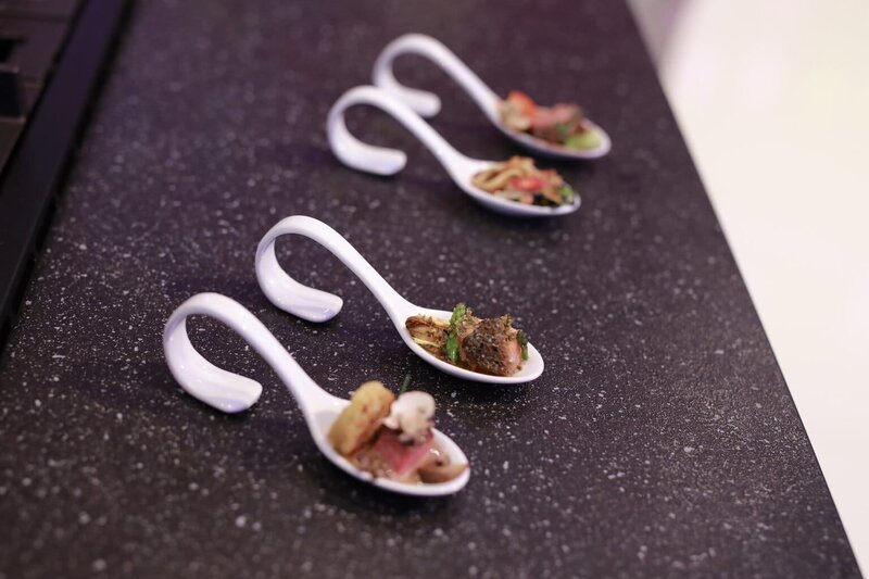 (v.l.n.r.) Roland Trettl; Cornelia Poletto; Alexander Herrmann; Frank Rosin – Bild: SAT.1/​Benedikt Müller