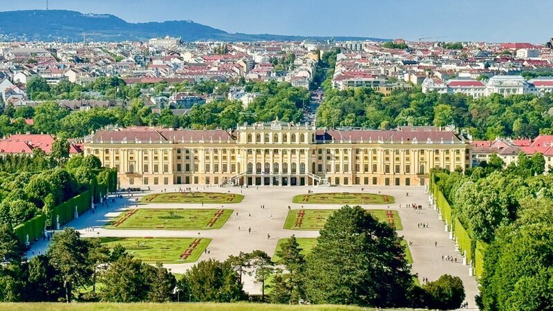 Schloss Schönbrunn, Wien. – Bild: ZDF und ORF/​Gernot Stadler Film