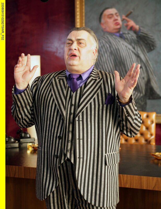 Der Vermieter Klotz will seine Mieter hinausekeln. – Bild: Daniel Engstler