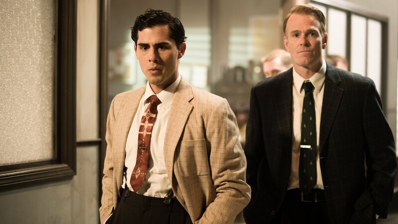 Detective Galindo and Detective Jones are in the police precinct. – Bild: Investigation Discovery /​ Discovery Communications