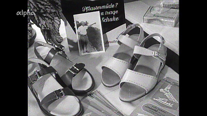 Beim 9. Vegetariertreffen „Kongress der Ideale“ im Jahr 1959 wird auch die Schuhkauflust nicht vernachlässigt, natürlich mit inhaltlich einwandfreier Ware. – Bild: BR/​SWR