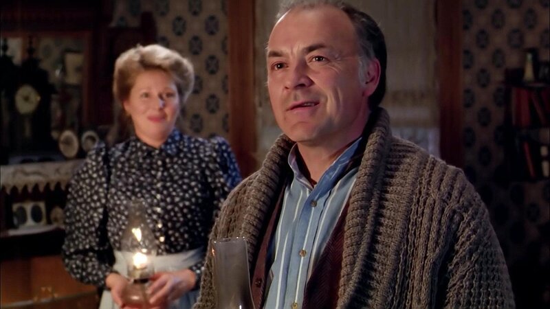 Janet King (Lally Cadeau), Alec King (Cedric Smith) (v.l.) – Bild: Bibel TV