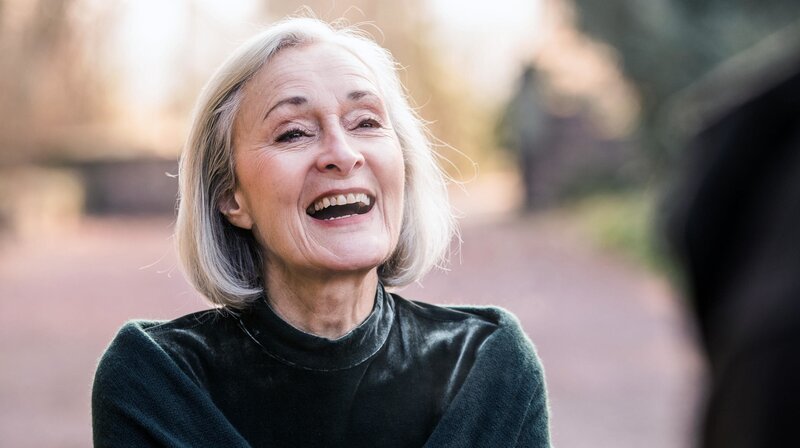 Gräfin Eva (Elionore Weisgerber) kann’s nicht fassen. Weiteres Bildmaterial finden Sie unter www.br-foto.de. – Bild: PLURIMEDIA Gräfin Eva (Elionore Weisgerber) kann’s nicht fassen. Weiteres Bildmaterial finden Sie unter www.br-foto.de. – Bild: PLURIMEDIA