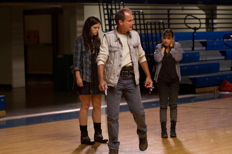 Cardwell, Chelsea as Beaty Kruse, Doug as Nathan Shane, Ryann as Deva Hopewell Banshee Season 1 Ep7 Behold A Pale Rider ©HBO Enterprises – Bild: HBO Enterprises