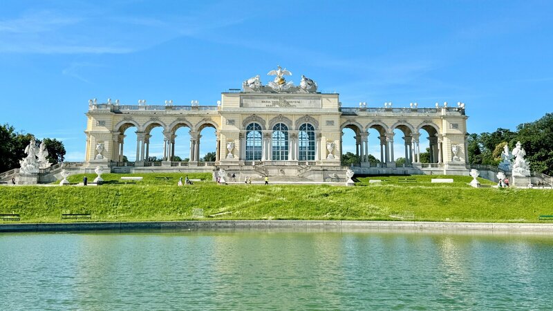 Gloriette. – Bild: ZDF und ORF/​Gernot Stadler Film