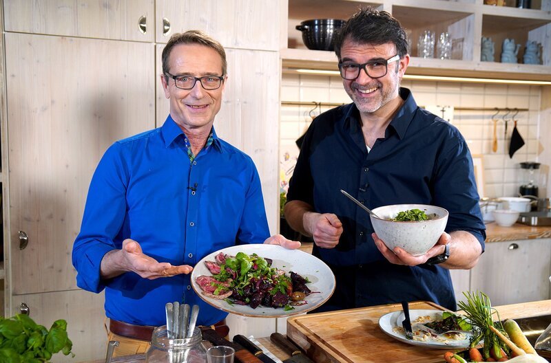 Tarik Rose (re), Dr. Matthias Riedl (li) – Bild: NDR/​dmfilm