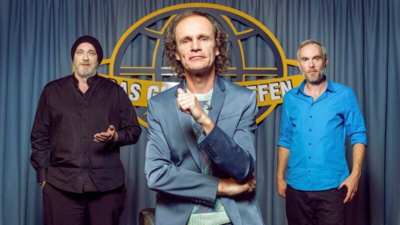 Torsten Sträter, Olaf Schubert und Johann König – Bild: ZDF und MDR/​Enrico Meyer