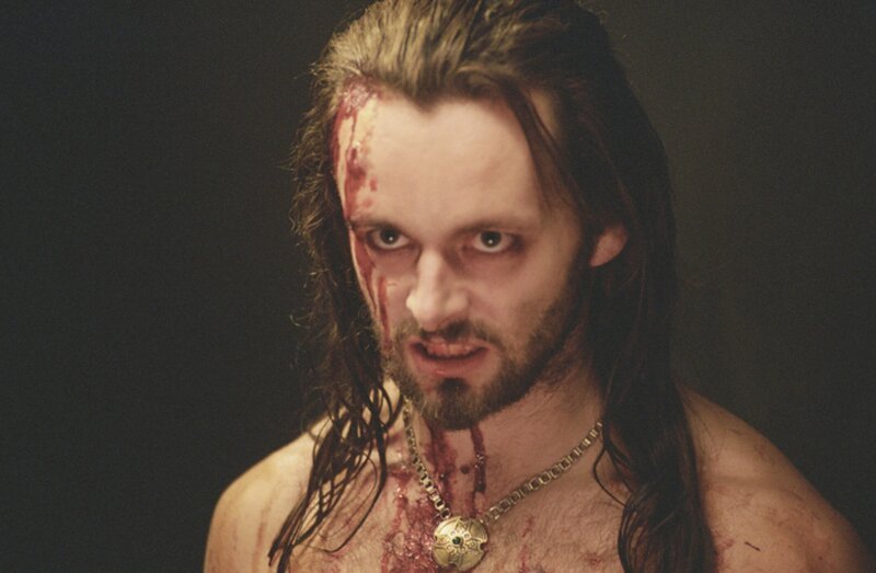 Lucian (Michael Sheen) der Anführer der Lykaner, versucht eine Verschmelzung der Werwolf und der Vampirrasse zu bewirken. – Bild: TMG