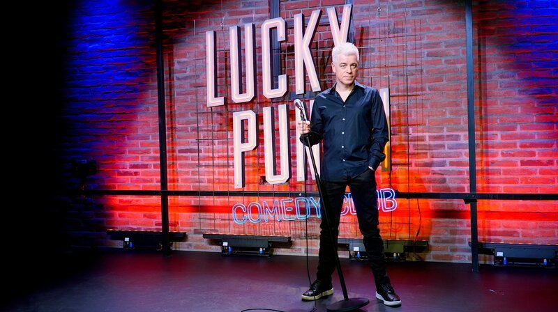 Michael Mittermeier auf seiner Bühne. – Bild: BR/​yo man/​David Mellein