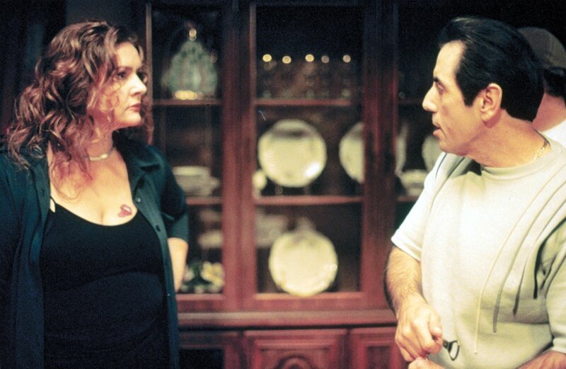 Aida Turturro als Janice Soprano und David Proval als Richie Aprile. – Bild: Sky Atlantic