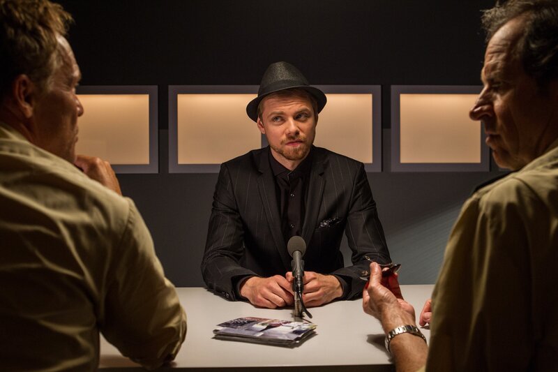 Dirk Wedel (Stefan Mascheck, m.) – Bild: Leonine /​ Chris Hirschhäuser