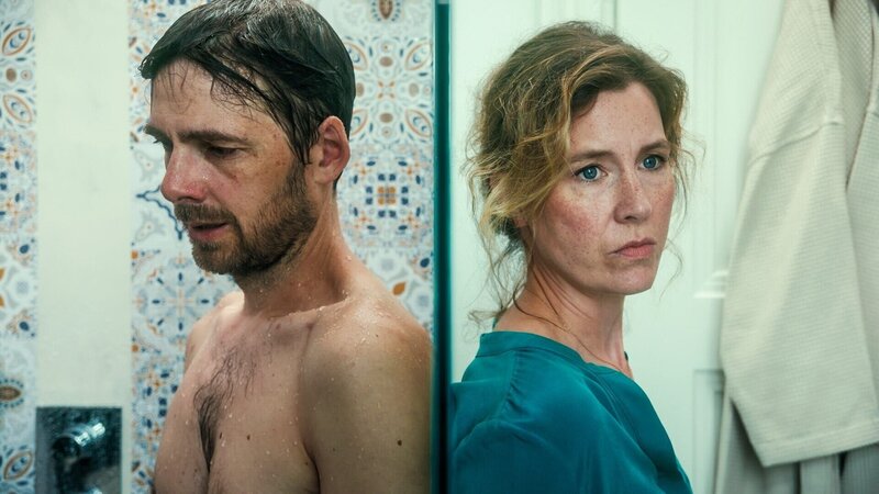 Stefan Pohl (Filip), Franziska Hackl (Christiane). – Bild: ORF/​MR Film