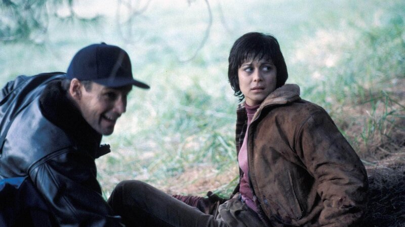 Harmon Rabb, Jr. (David James Elliott), Sarah MacKenzie (Catherine Bell) – Bild: RTL /​ 2018 CBS Studios Inc.