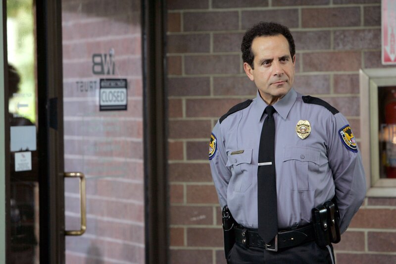 Tony Shalhoub – Bild: ORF/Universal Tony Shalhoub – Bild: ORF/Universal